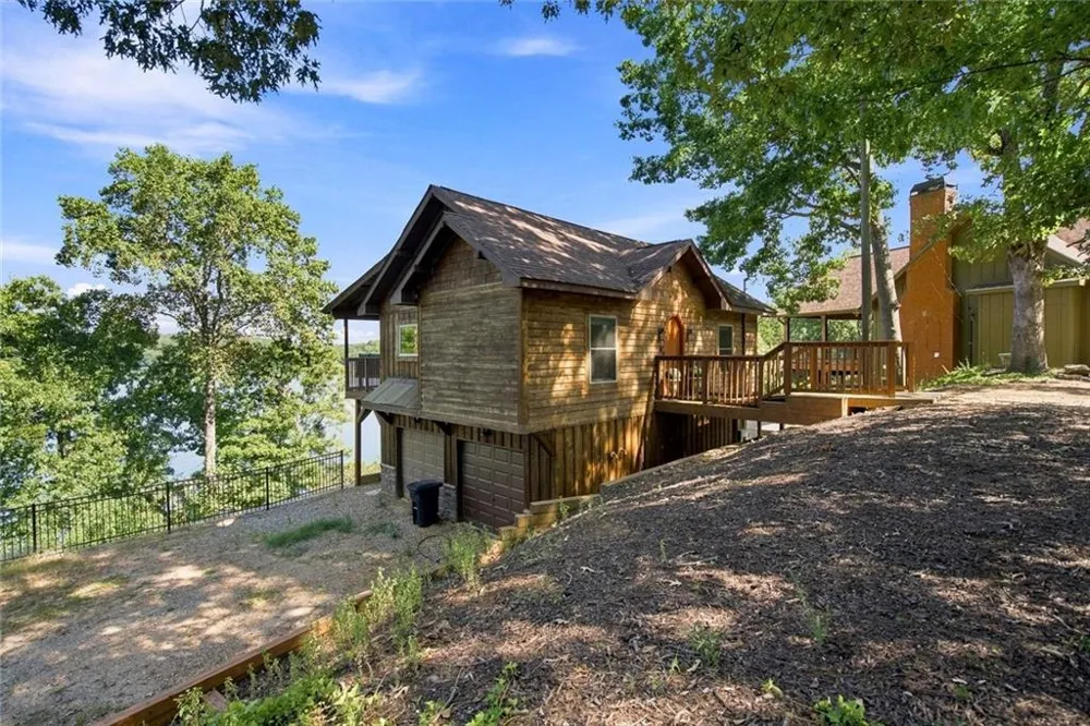 7556 Island Mill Road SE Acworth, GA 30102