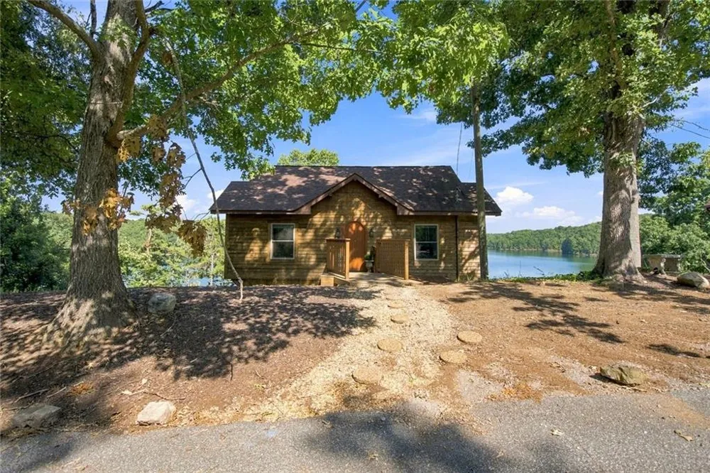 7556 Island Mill Road SE Acworth, GA 30102