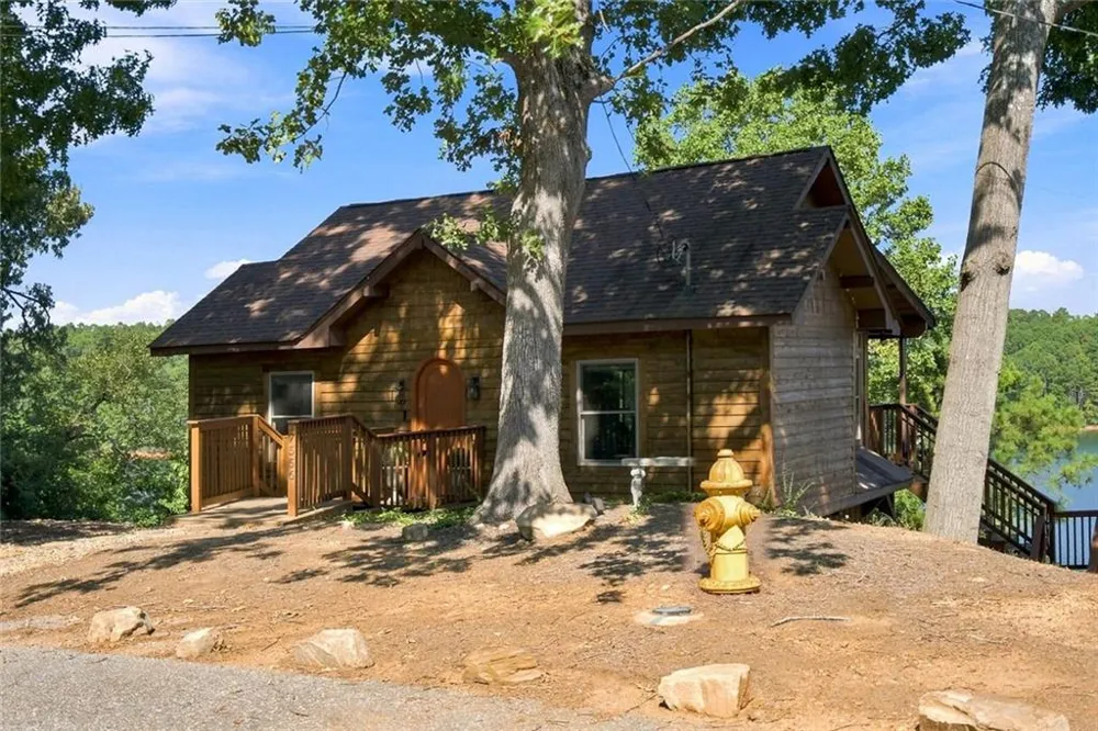 7556 Island Mill Road SE Acworth, GA 30102