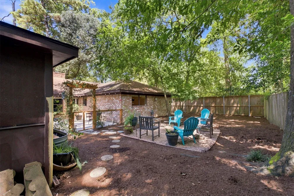 2218 Silver Falls Drive Kingwood, TX 77339