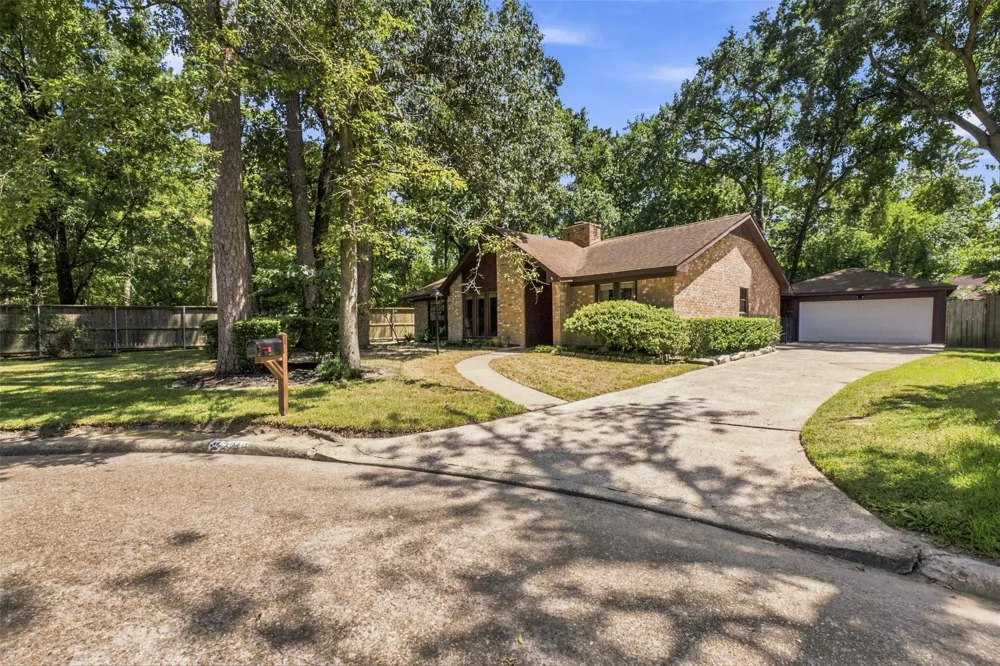 2218 Silver Falls Drive Kingwood, TX 77339
