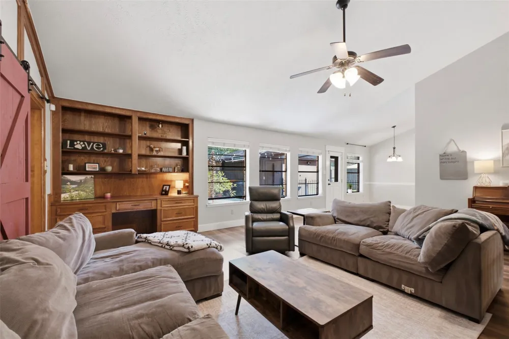 2218 Silver Falls Drive Kingwood, TX 77339