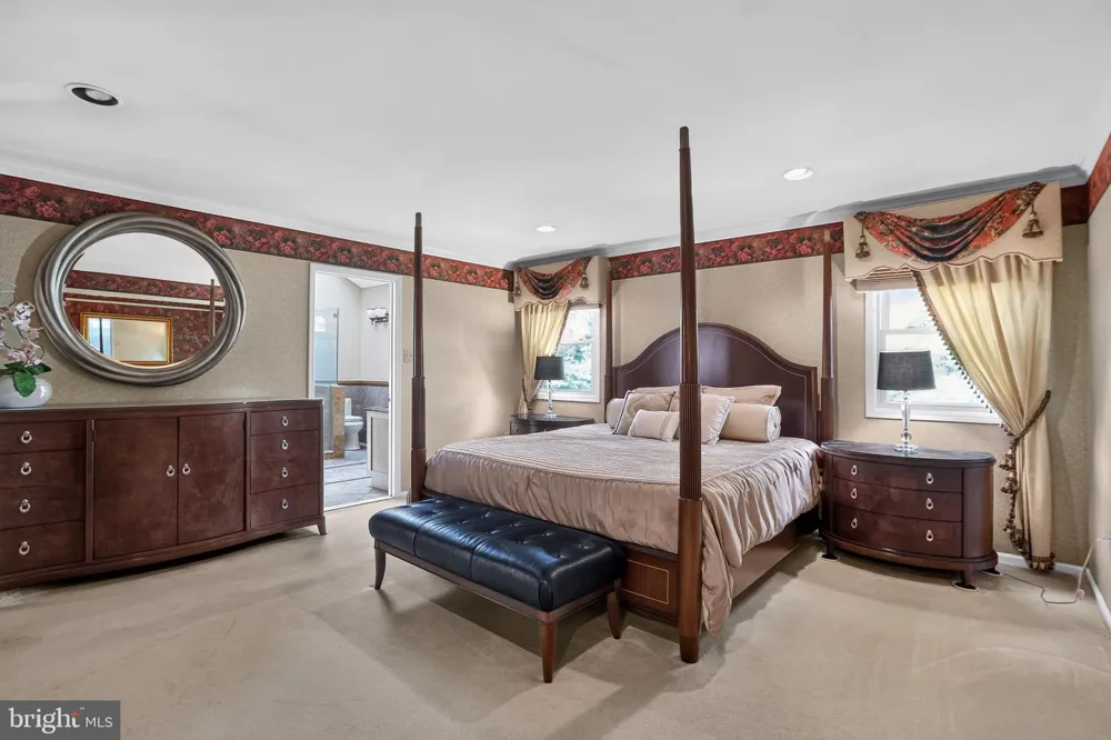 721 BUCKLEY ROAD Blue Bell, PA 19422