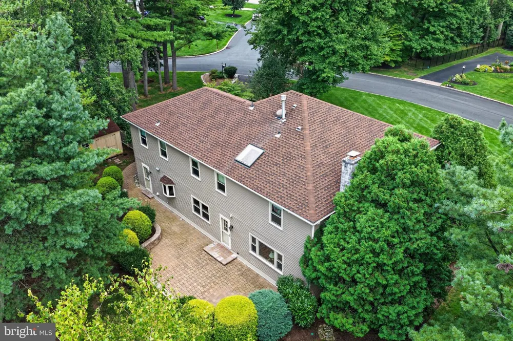 721 BUCKLEY ROAD Blue Bell, PA 19422
