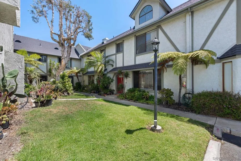 627 13th St #23 San Diego, CA 92154