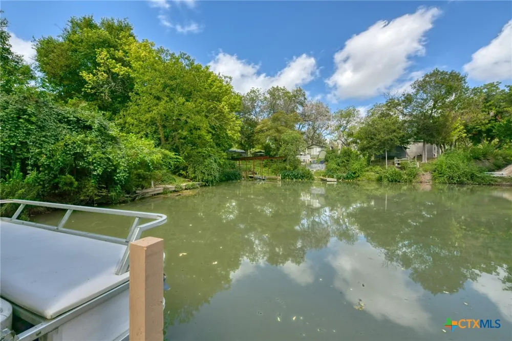 331 River Bend Drive New Braunfels, TX 78130