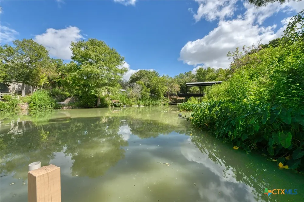 331 River Bend Drive New Braunfels, TX 78130