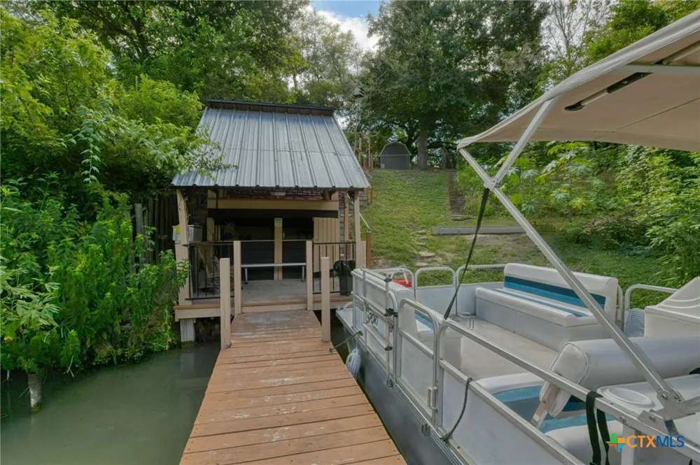 331 River Bend Drive New Braunfels, TX 78130