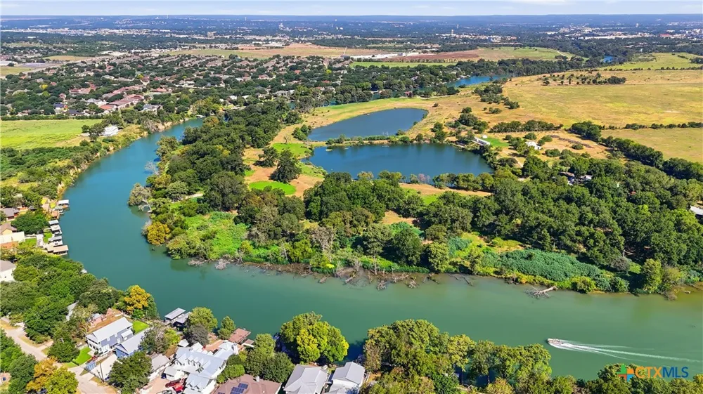 331 River Bend Drive New Braunfels, TX 78130