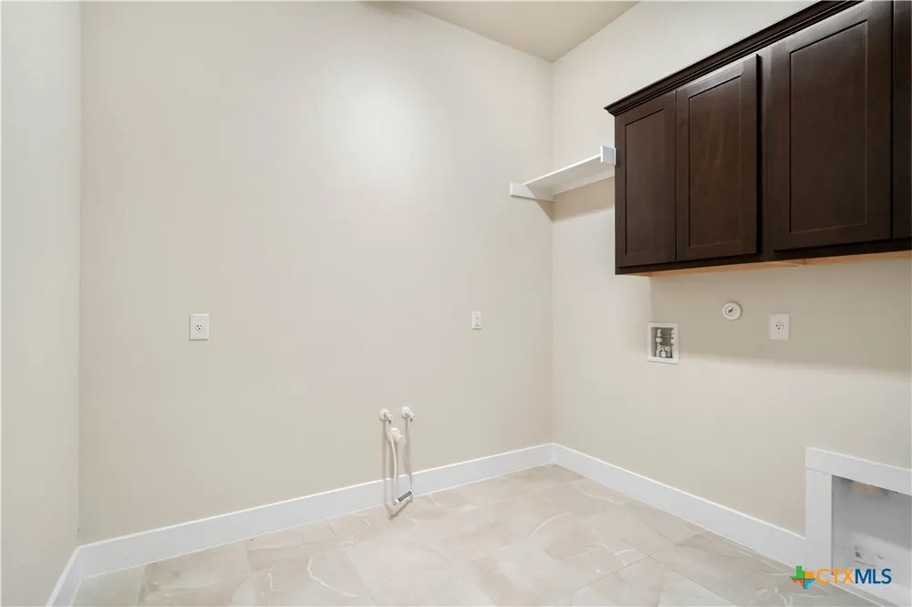 797 Lilly Bluff Castroville, TX 78009