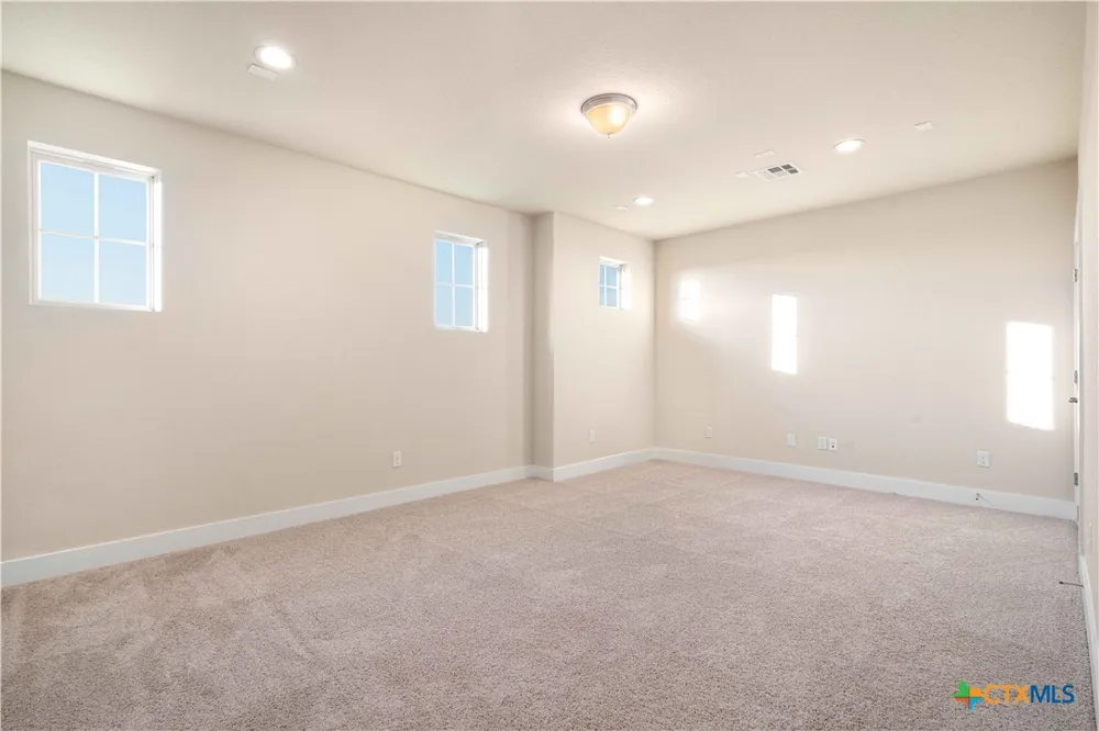 797 Lilly Bluff Castroville, TX 78009