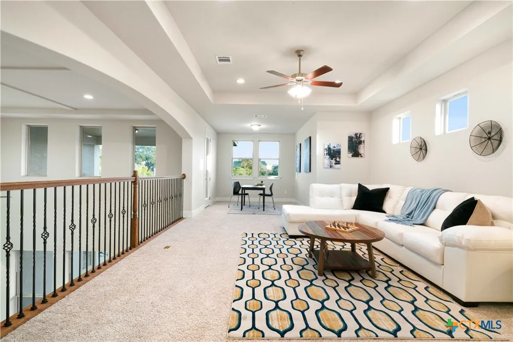 797 Lilly Bluff Castroville, TX 78009