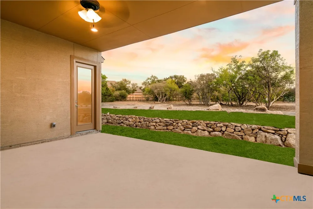 797 Lilly Bluff Castroville, TX 78009