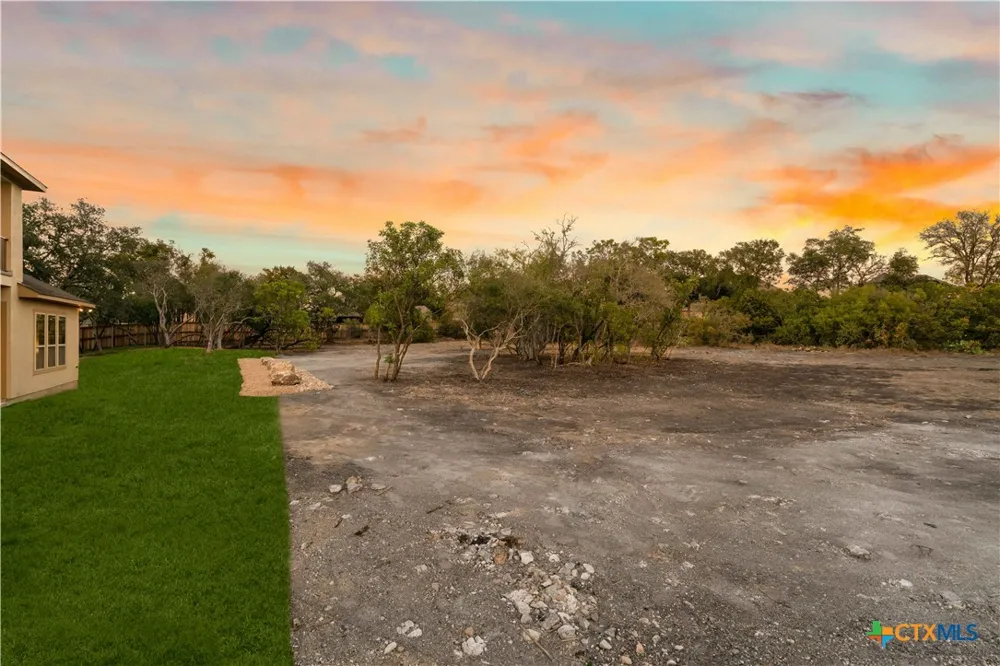 797 Lilly Bluff Castroville, TX 78009