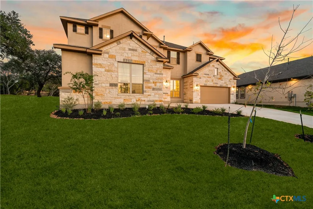 797 Lilly Bluff Castroville, TX 78009