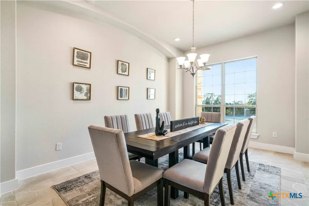 797 Lilly Bluff Castroville, TX 78009