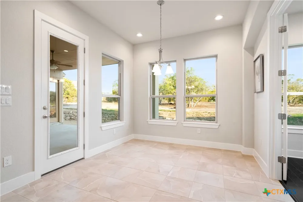 797 Lilly Bluff Castroville, TX 78009
