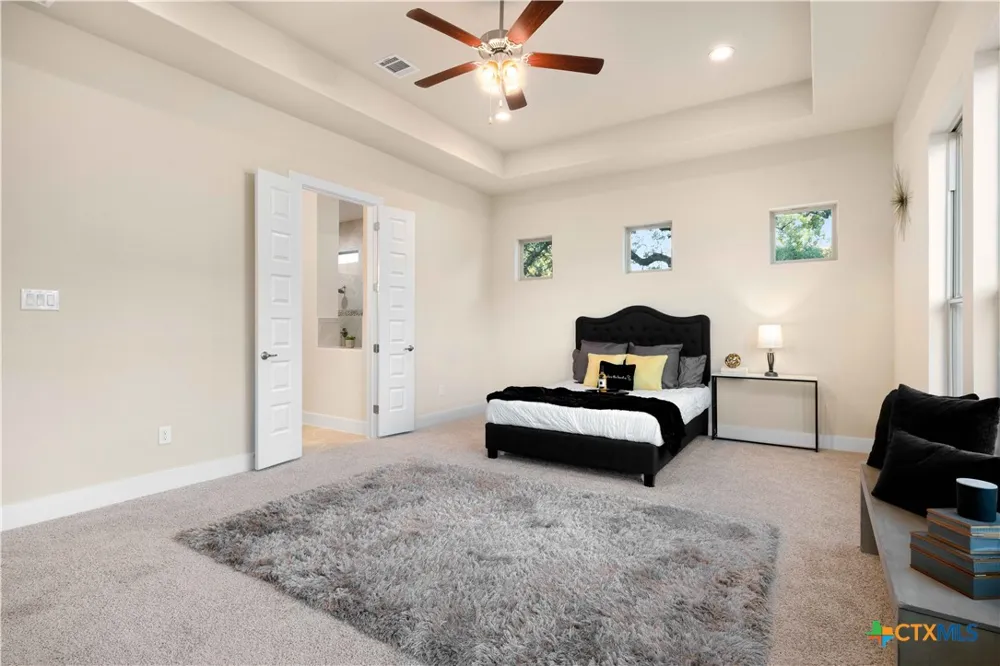 797 Lilly Bluff Castroville, TX 78009
