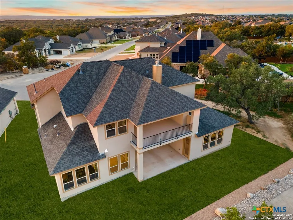 797 Lilly Bluff Castroville, TX 78009