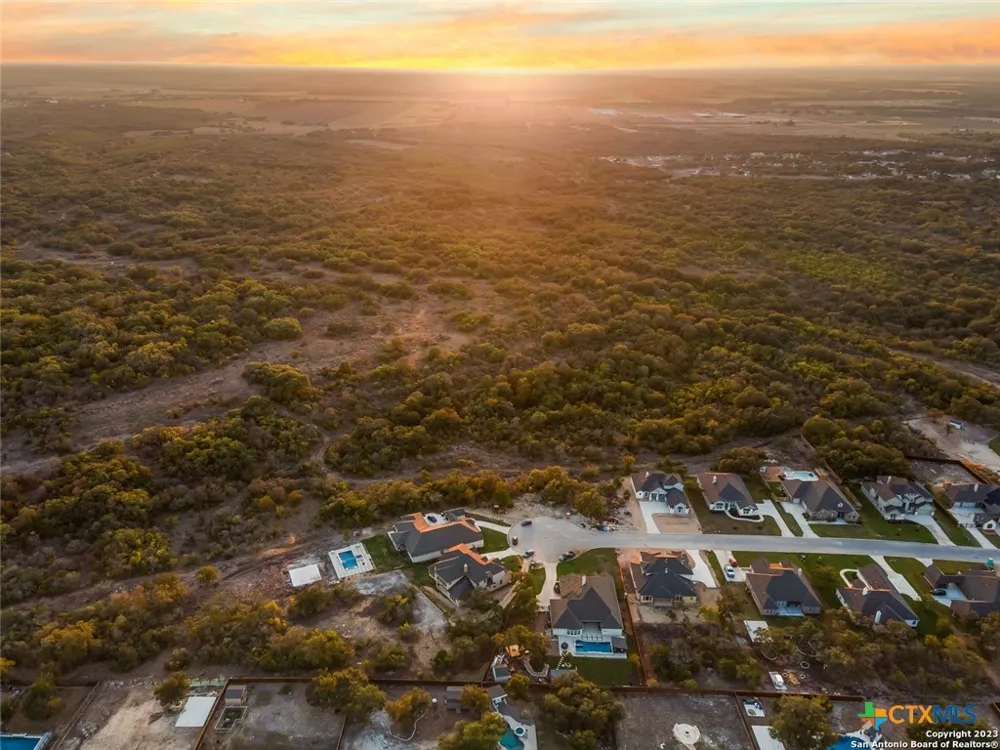 797 Lilly Bluff Castroville, TX 78009