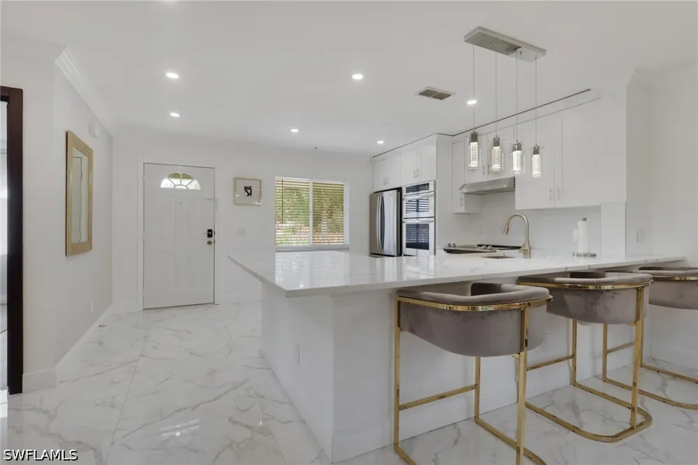 Luisa Court #4 Naples, FL 34104
