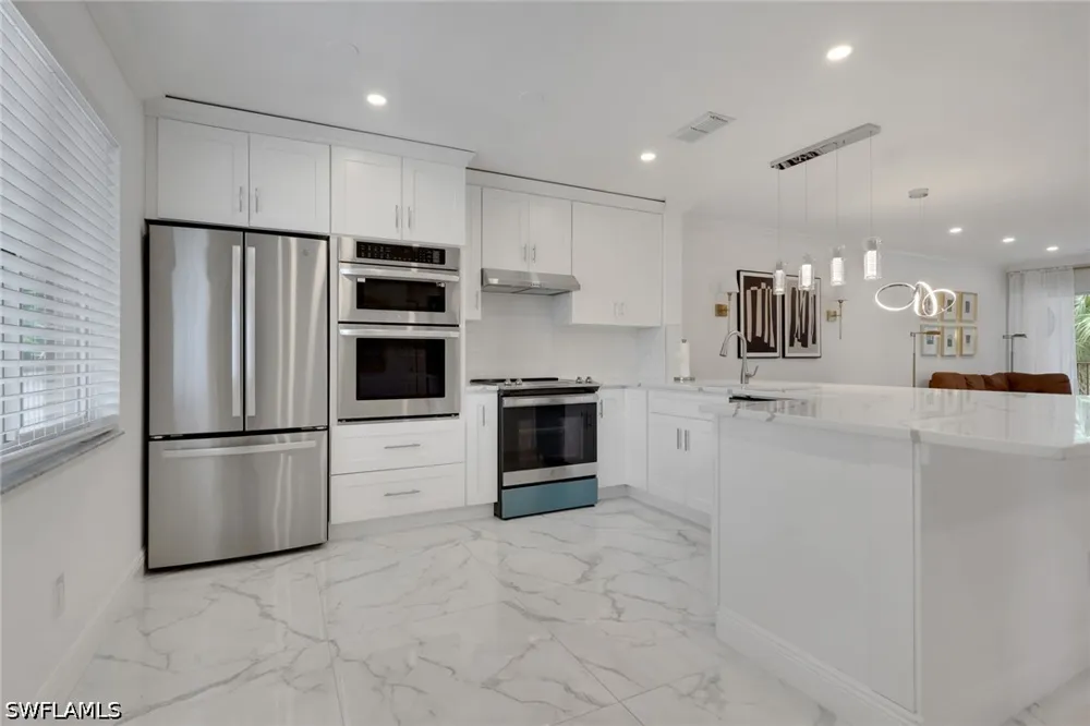 Luisa Court #4 Naples, FL 34104