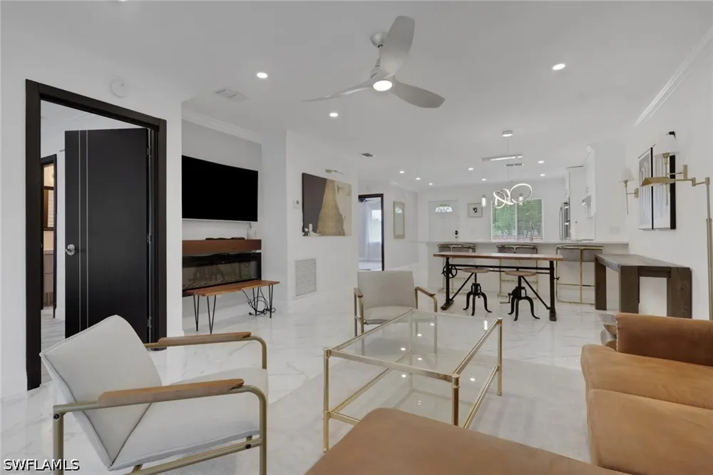 Luisa Court #4 Naples, FL 34104