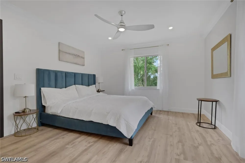 Luisa Court #4 Naples, FL 34104