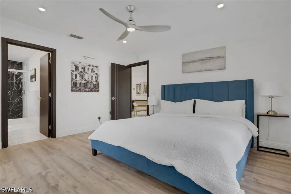 Luisa Court #4 Naples, FL 34104