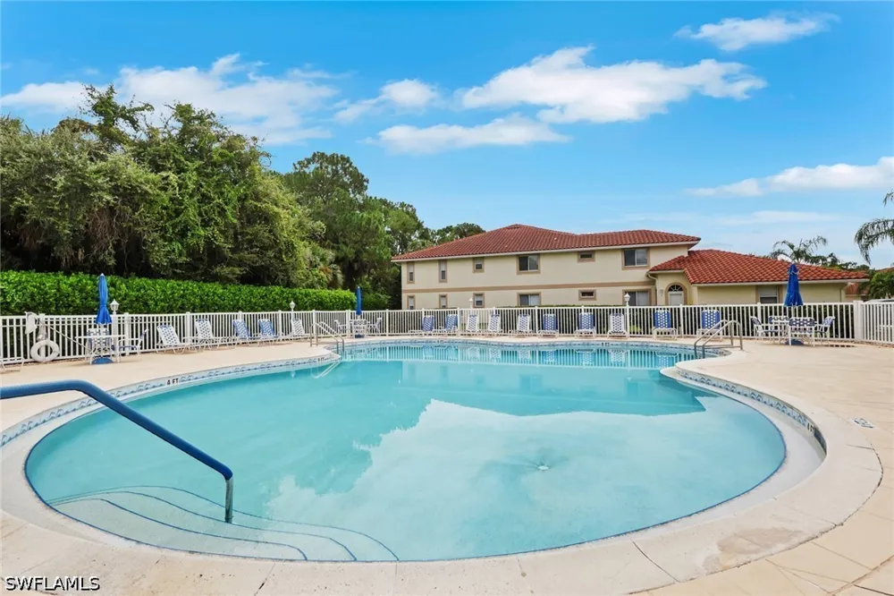 Luisa Court #4 Naples, FL 34104