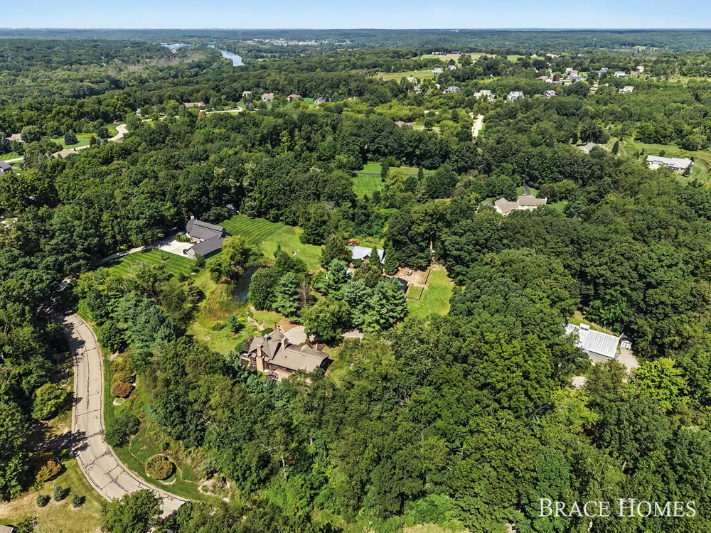 5501 Canyon River Drive NE Ada, MI 49301