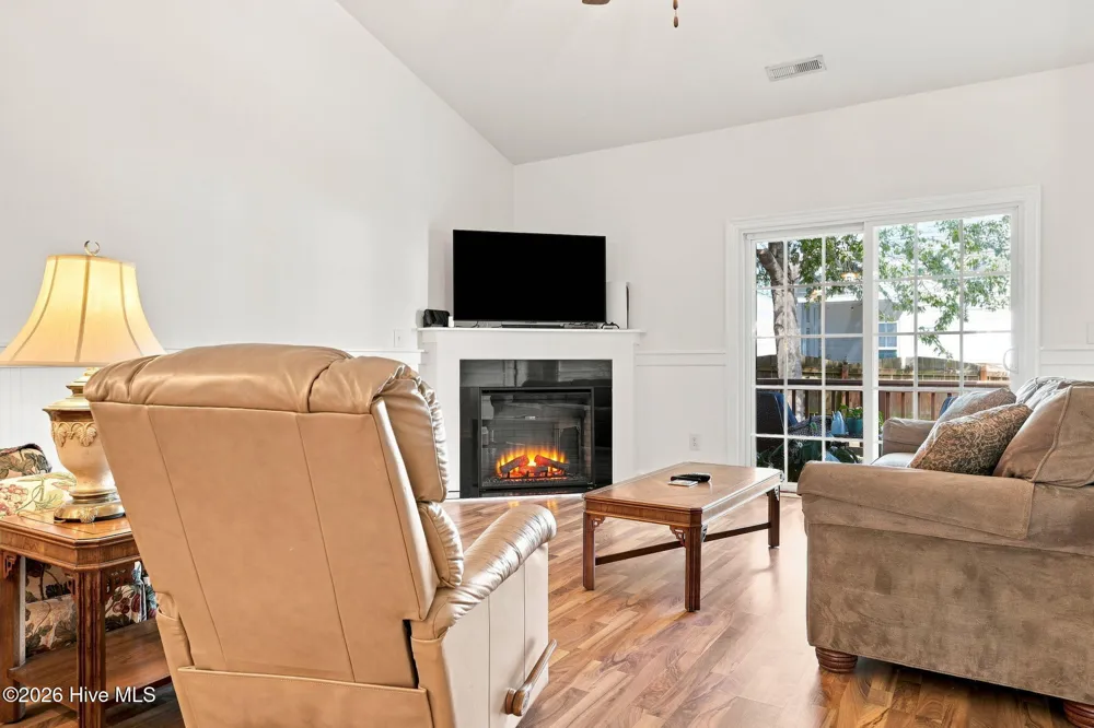 2205 Dovedale Drive #B Greenville, NC 27834