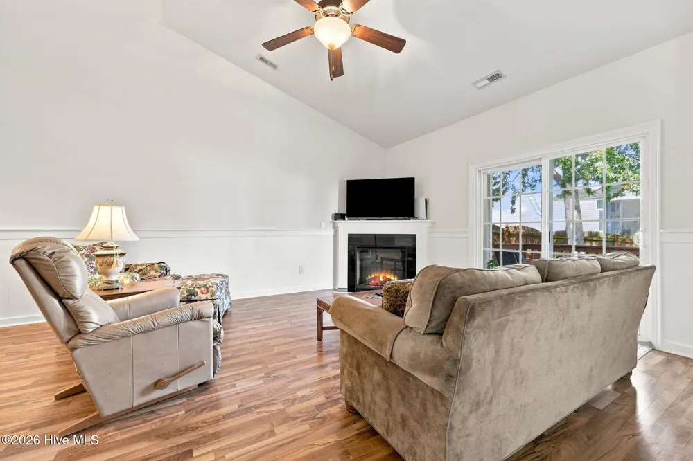 2205 Dovedale Drive #B Greenville, NC 27834