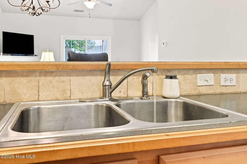 2205 Dovedale Drive #B Greenville, NC 27834