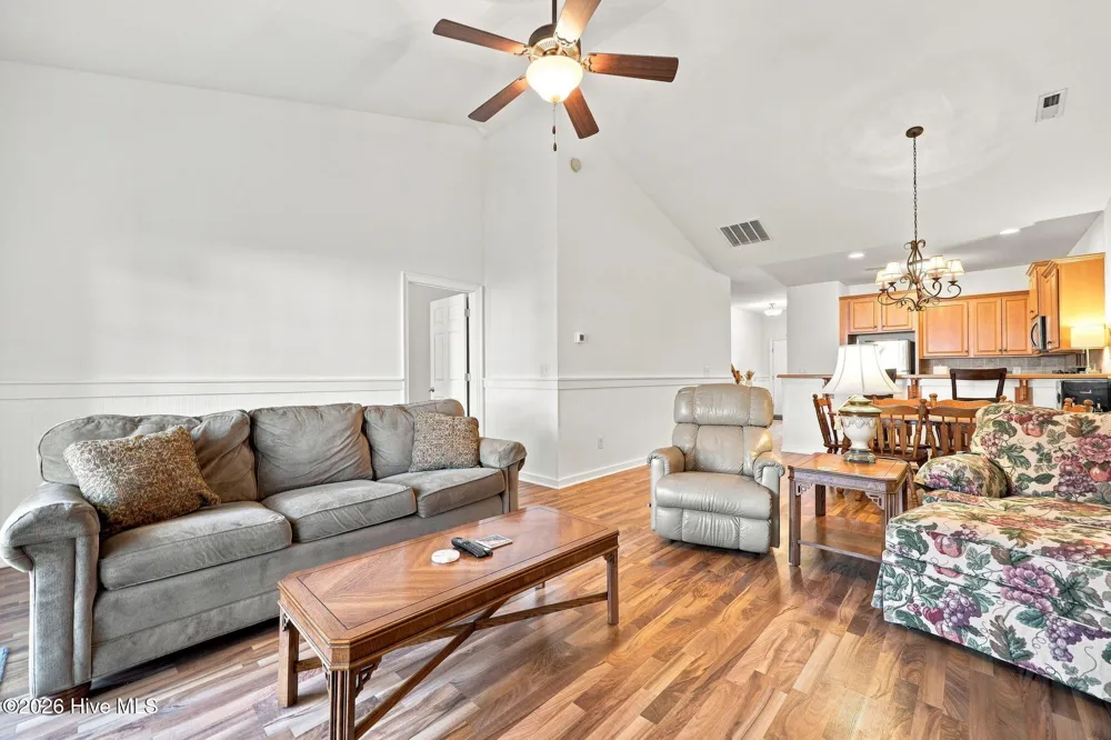 2205 Dovedale Drive #B Greenville, NC 27834
