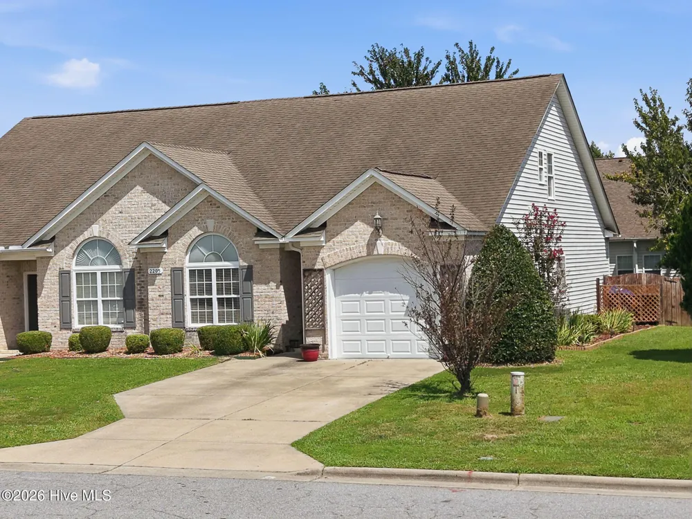 2205 Dovedale Drive #B Greenville, NC 27834
