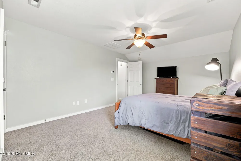 2205 Dovedale Drive #B Greenville, NC 27834