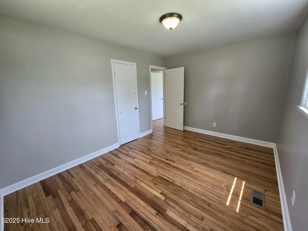 801 Barn Street Jacksonville, NC 28540