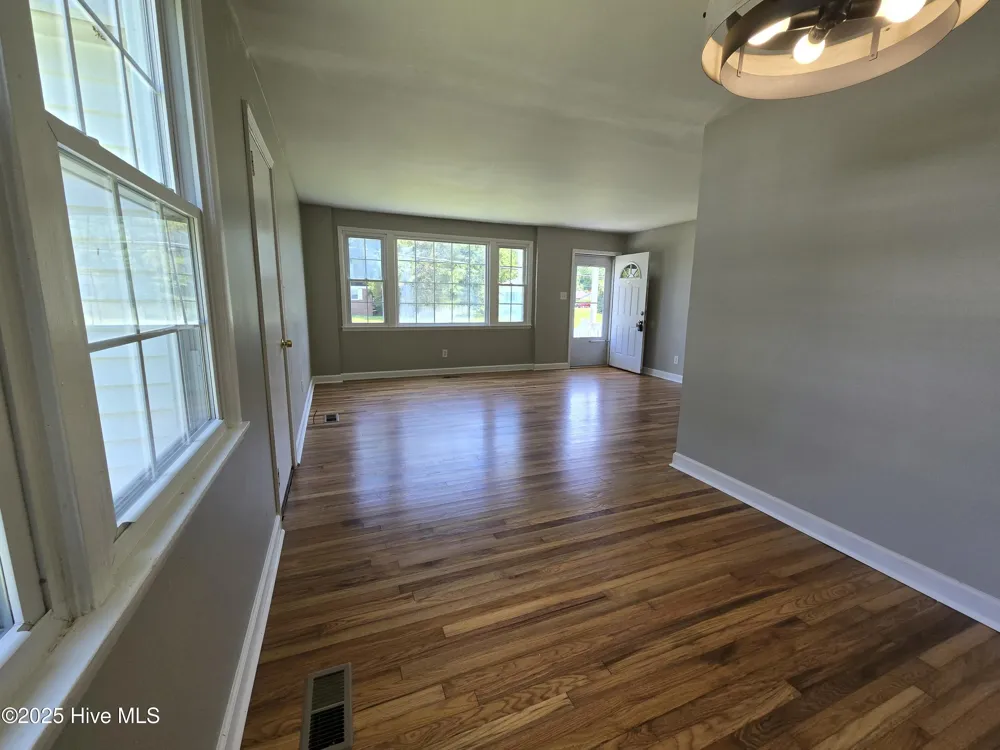 801 Barn Street Jacksonville, NC 28540