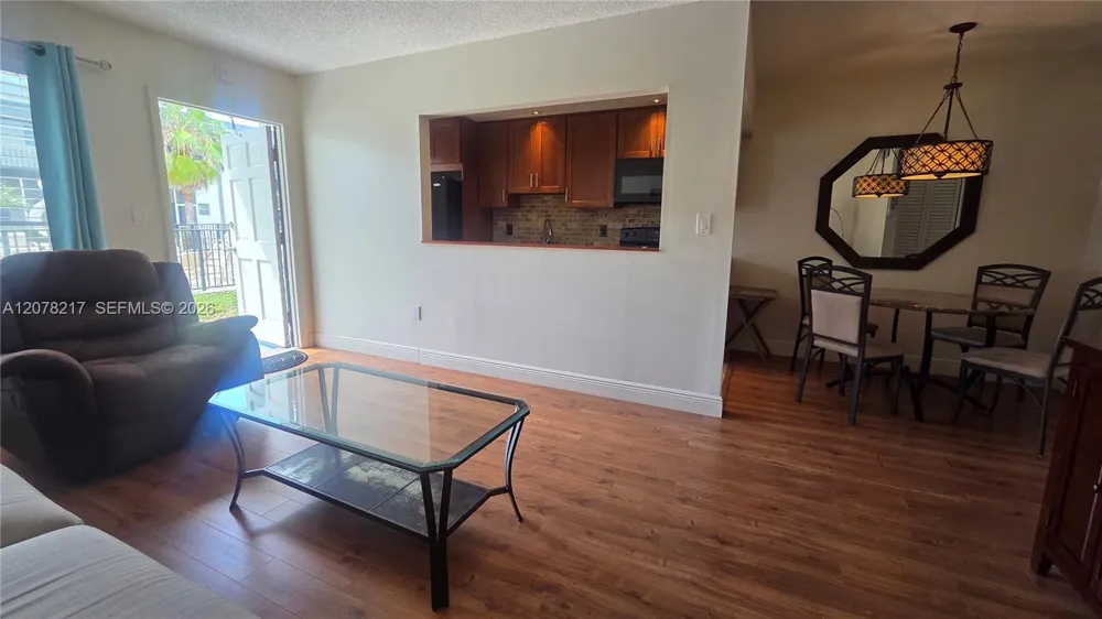 415 NE 2nd St #105 Hallandale Beach, FL 33009