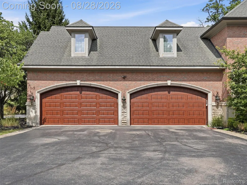 6933 Kirkbridge Hill West Bloomfield Charter Township, MI 48322