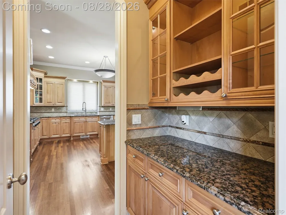 6933 Kirkbridge Hill West Bloomfield Charter Township, MI 48322