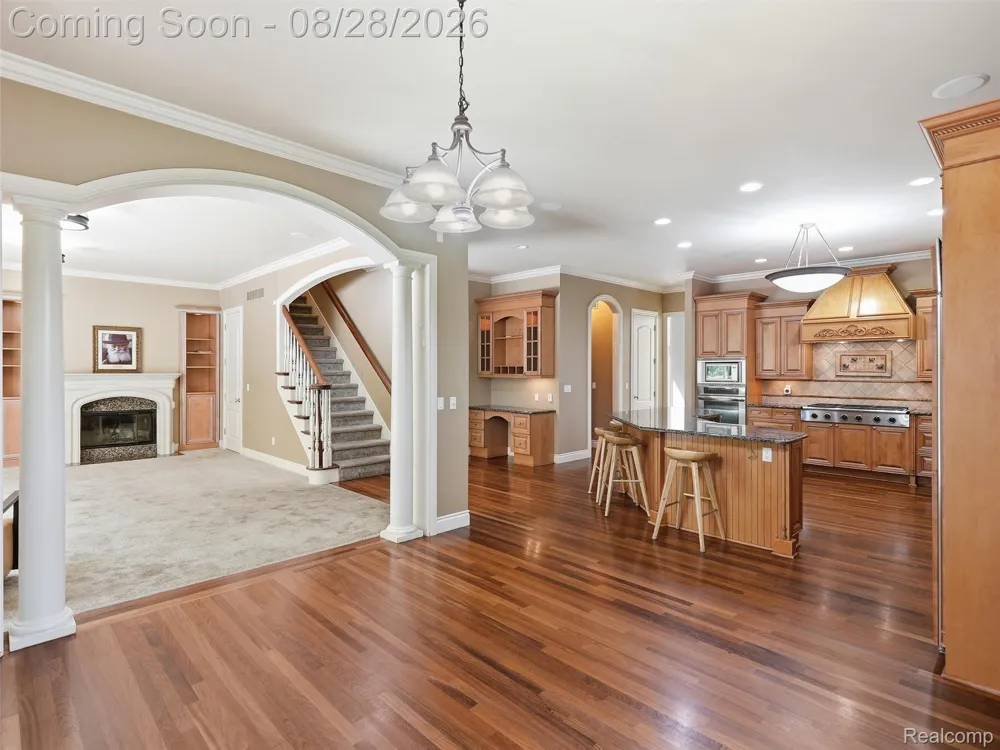 6933 Kirkbridge Hill West Bloomfield Charter Township, MI 48322