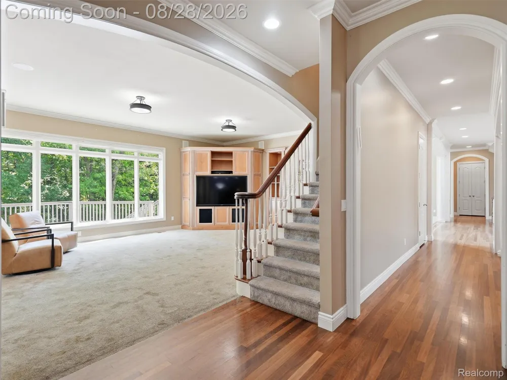 6933 Kirkbridge Hill West Bloomfield Charter Township, MI 48322