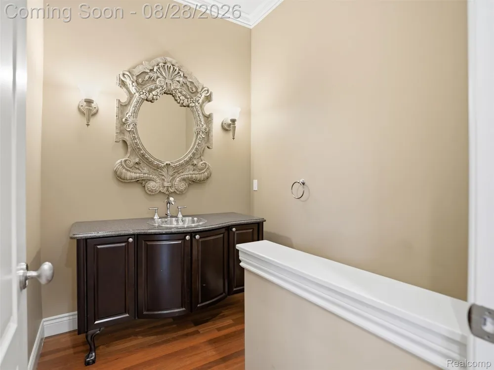 6933 Kirkbridge Hill West Bloomfield Charter Township, MI 48322
