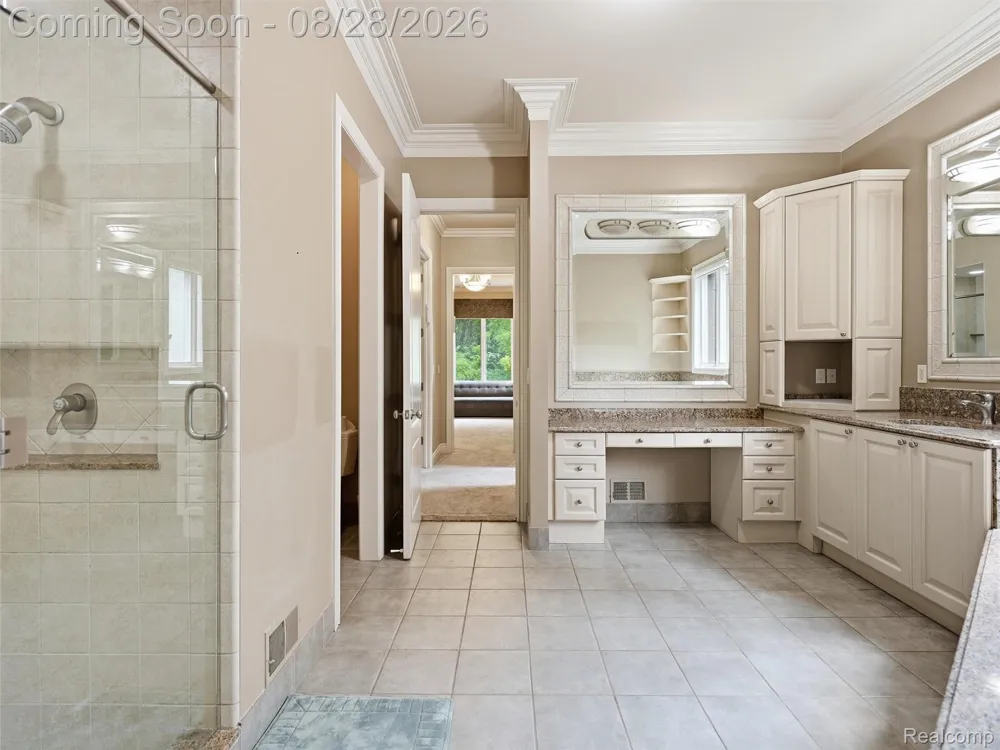 6933 Kirkbridge Hill West Bloomfield Charter Township, MI 48322