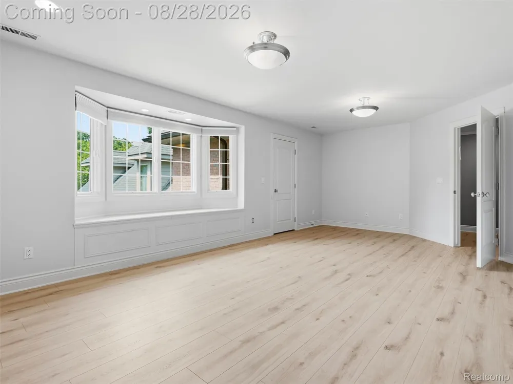 6933 Kirkbridge Hill West Bloomfield Charter Township, MI 48322