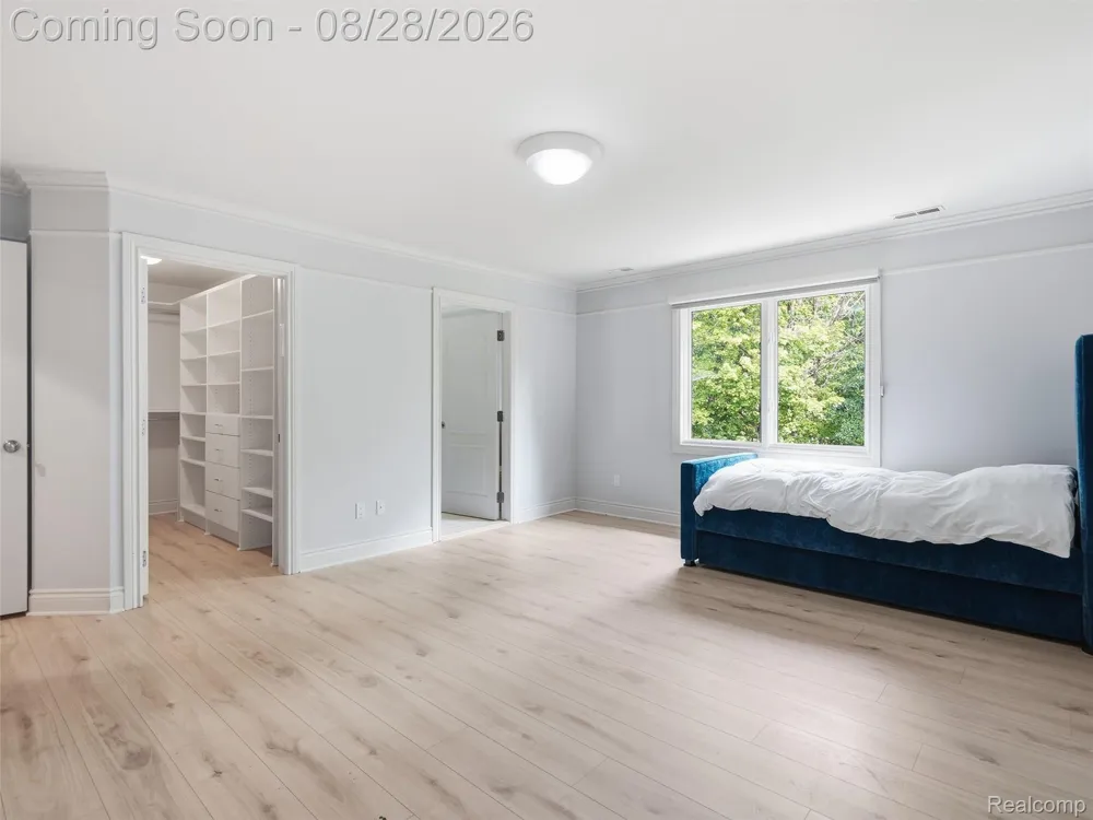 6933 Kirkbridge Hill West Bloomfield Charter Township, MI 48322