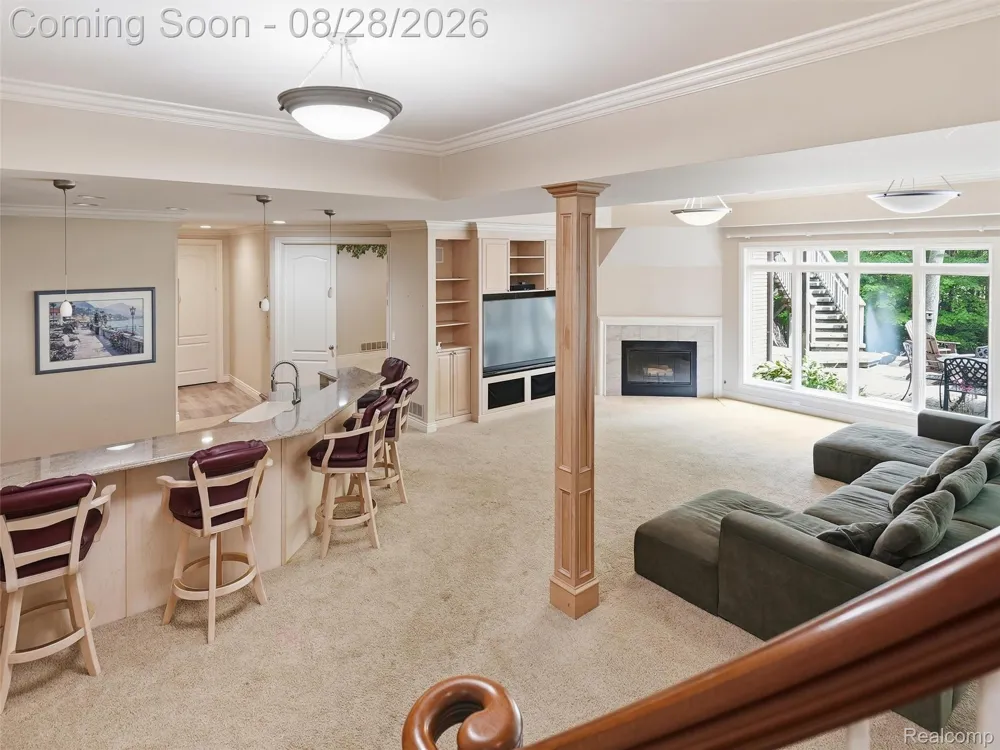 6933 Kirkbridge Hill West Bloomfield Charter Township, MI 48322