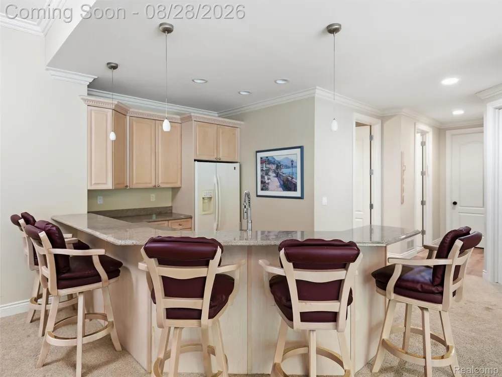 6933 Kirkbridge Hill West Bloomfield Charter Township, MI 48322